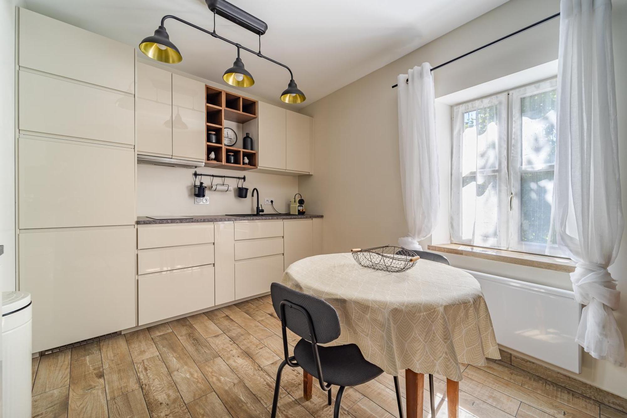 Cosy Room'S Frontonas Exterior photo